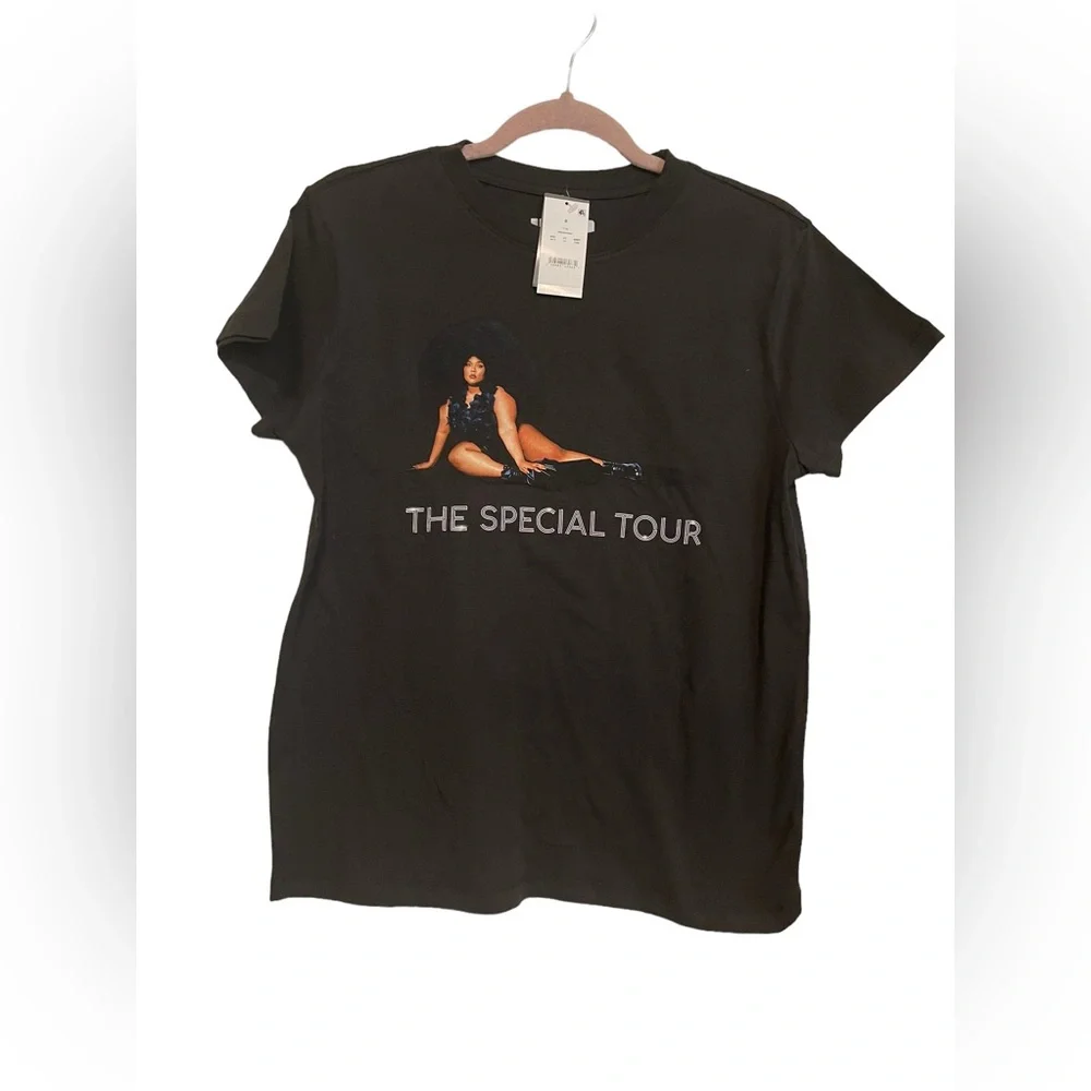 Lizzo 2022 The Special Tour Tee - Size S - Picture 1 of 5